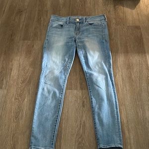 American Eagle short skinny jeans